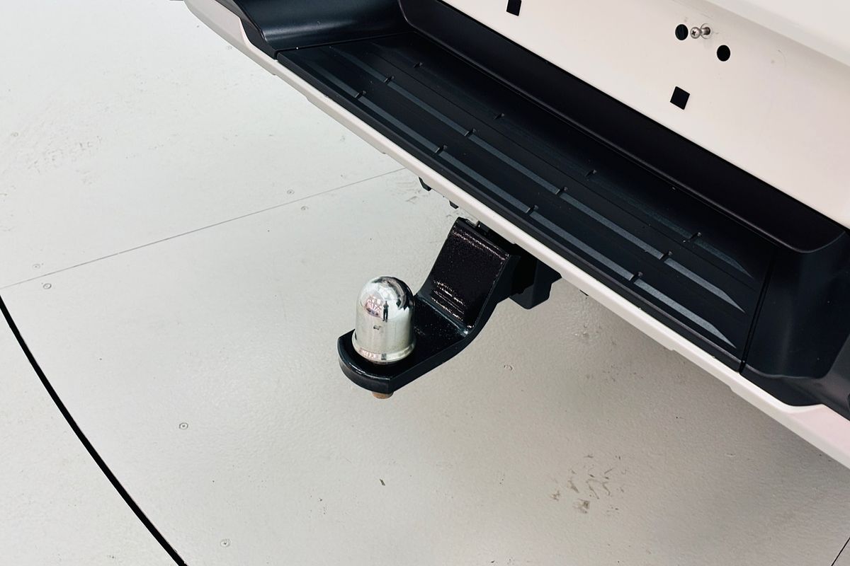 2021 Mitsubishi MR Triton GLX-R 2.4L D 6A/T 4X4 DC PU