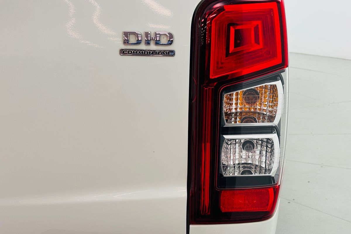 2021 Mitsubishi MR Triton GLX-R 2.4L D 6A/T 4X4 DC PU
