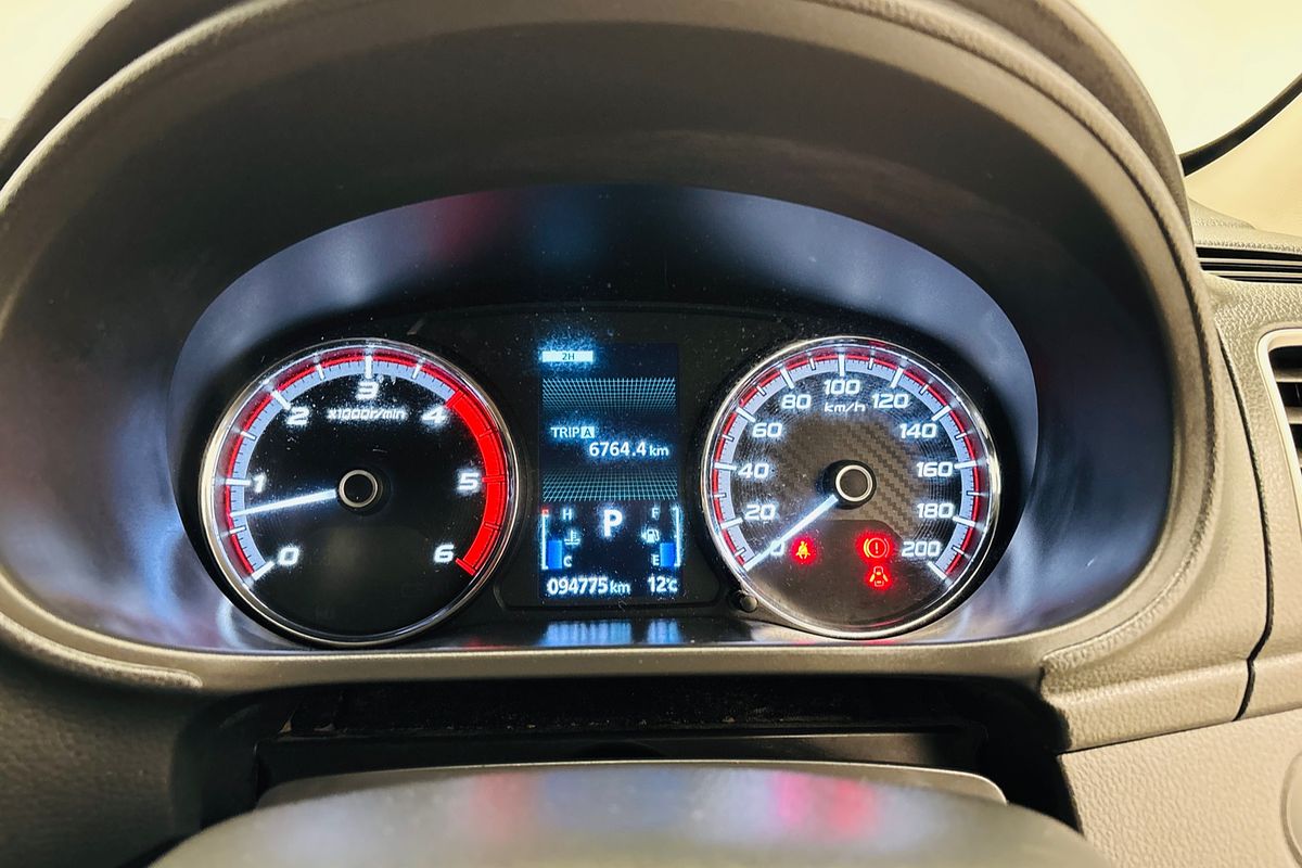 2021 Mitsubishi MR Triton GLX-R 2.4L D 6A/T 4X4 DC PU