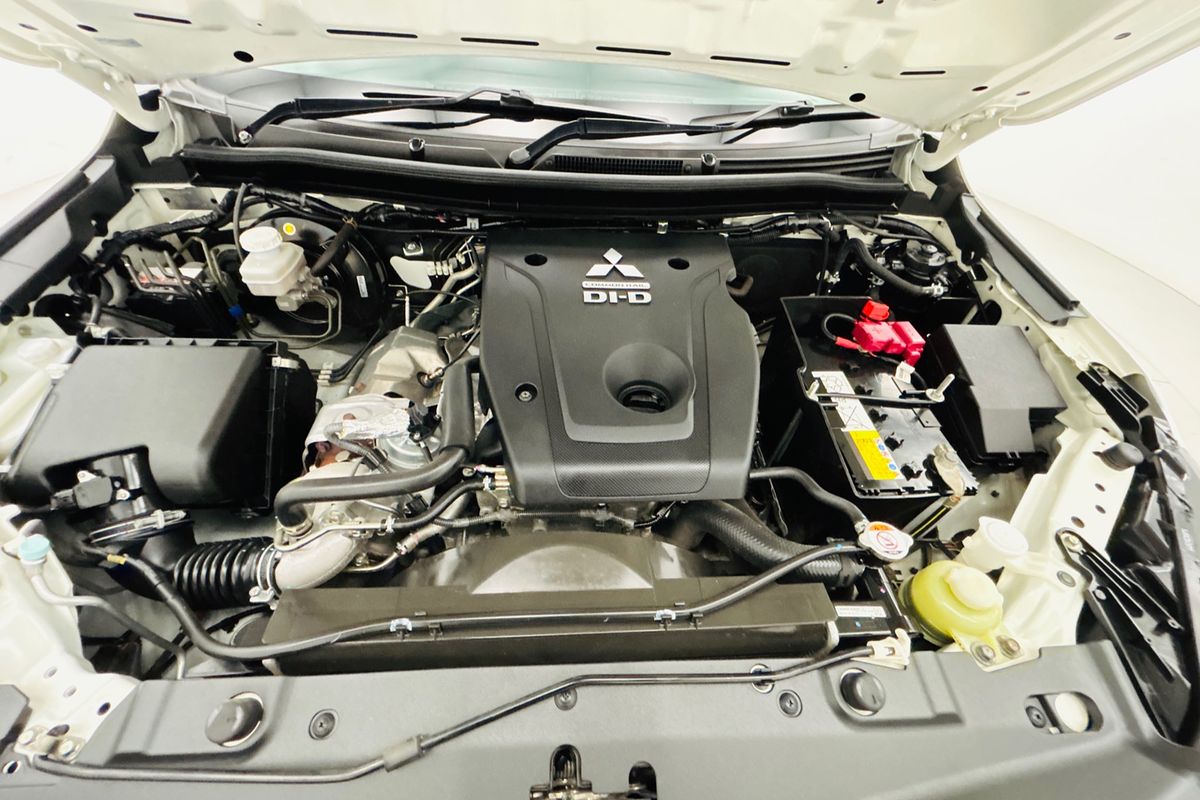 2021 Mitsubishi MR Triton GLX-R 2.4L D 6A/T 4X4 DC PU