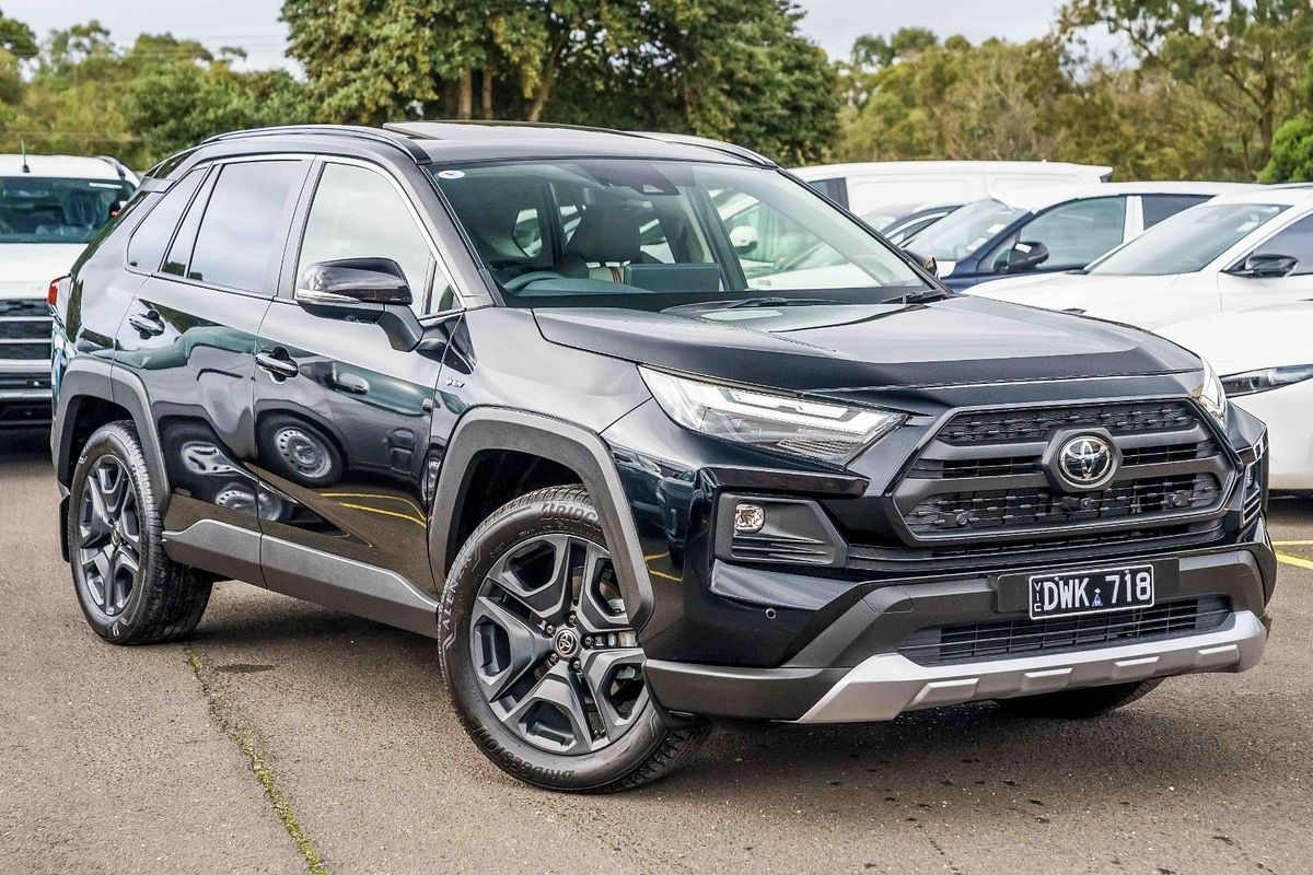 2025 Toyota RAV4 Edge AXAH54R