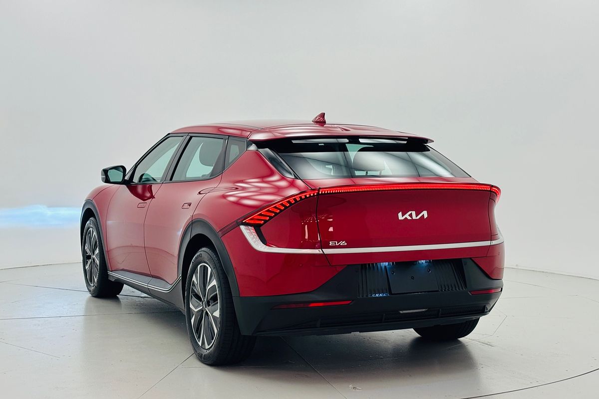 MY23 Kia EV6 AIR