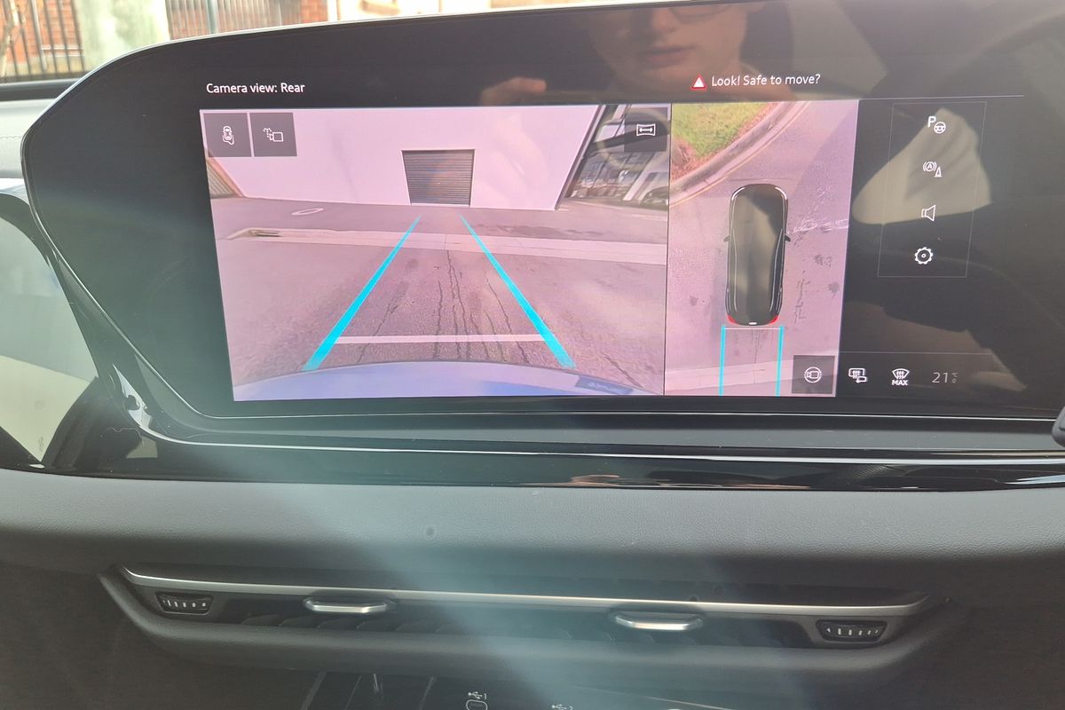 MY25 Audi A5 Sedan e-hybrid quattro 270KW S Line