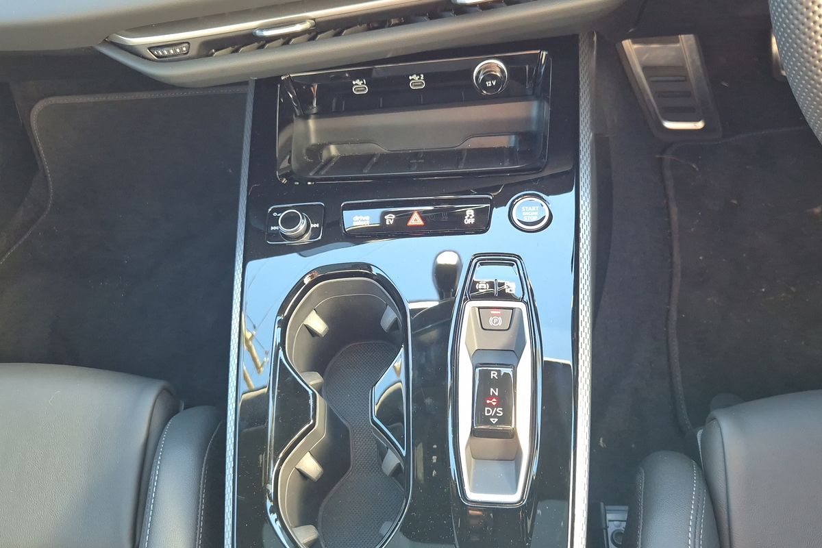 MY25 Audi A5 Sedan e-hybrid quattro 270KW S Line