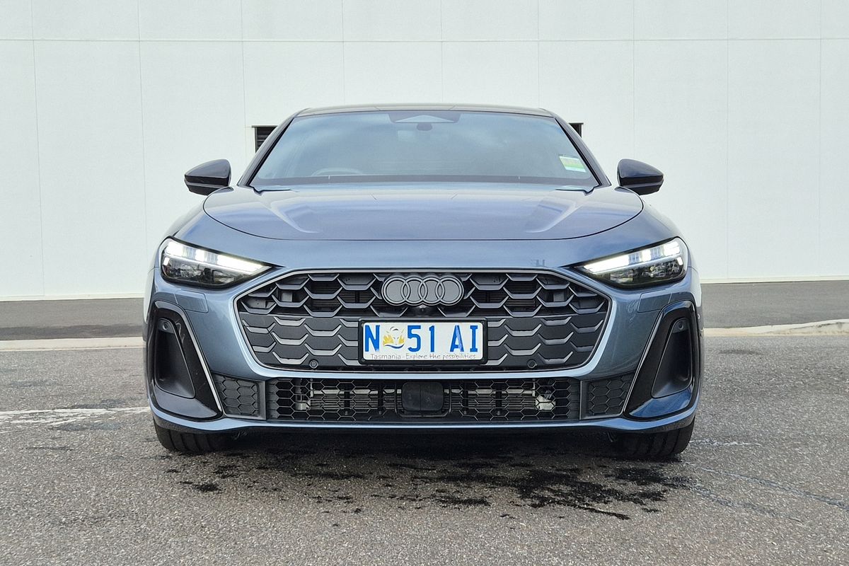 MY25 Audi A5 Sedan e-hybrid quattro 270KW S Line