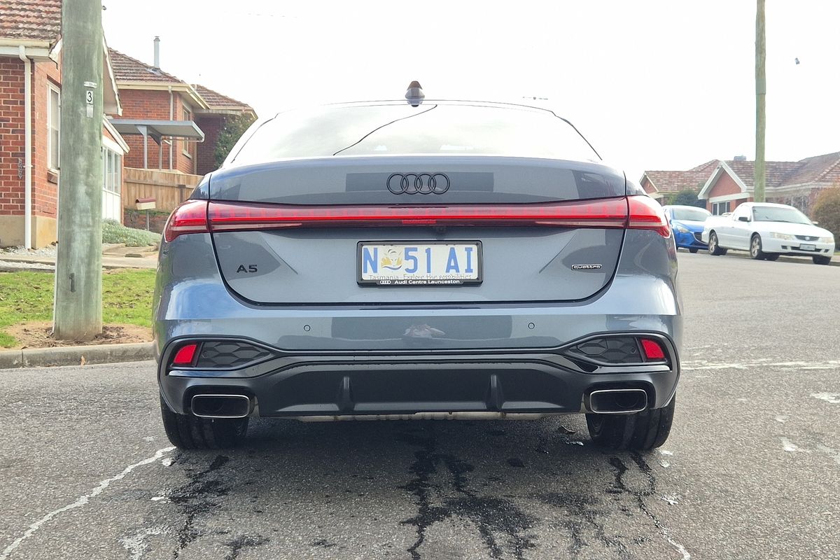 MY25 Audi A5 Sedan e-hybrid quattro 270KW S Line