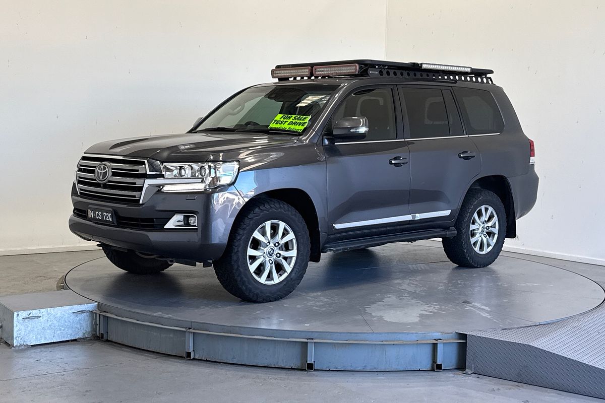 2019 Toyota Landcruiser Sahara VDJ200R