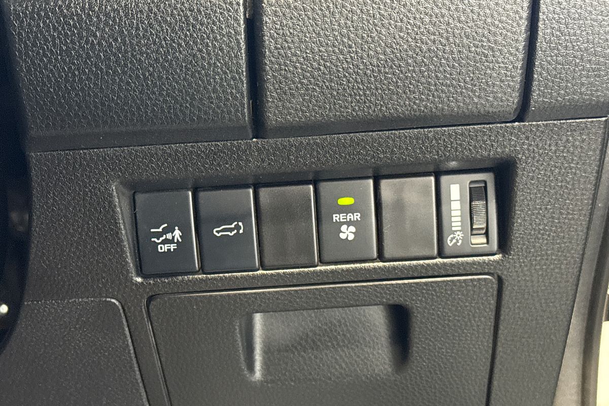2023 Isuzu MU-X LS-T (4x2) RJ5 MY23