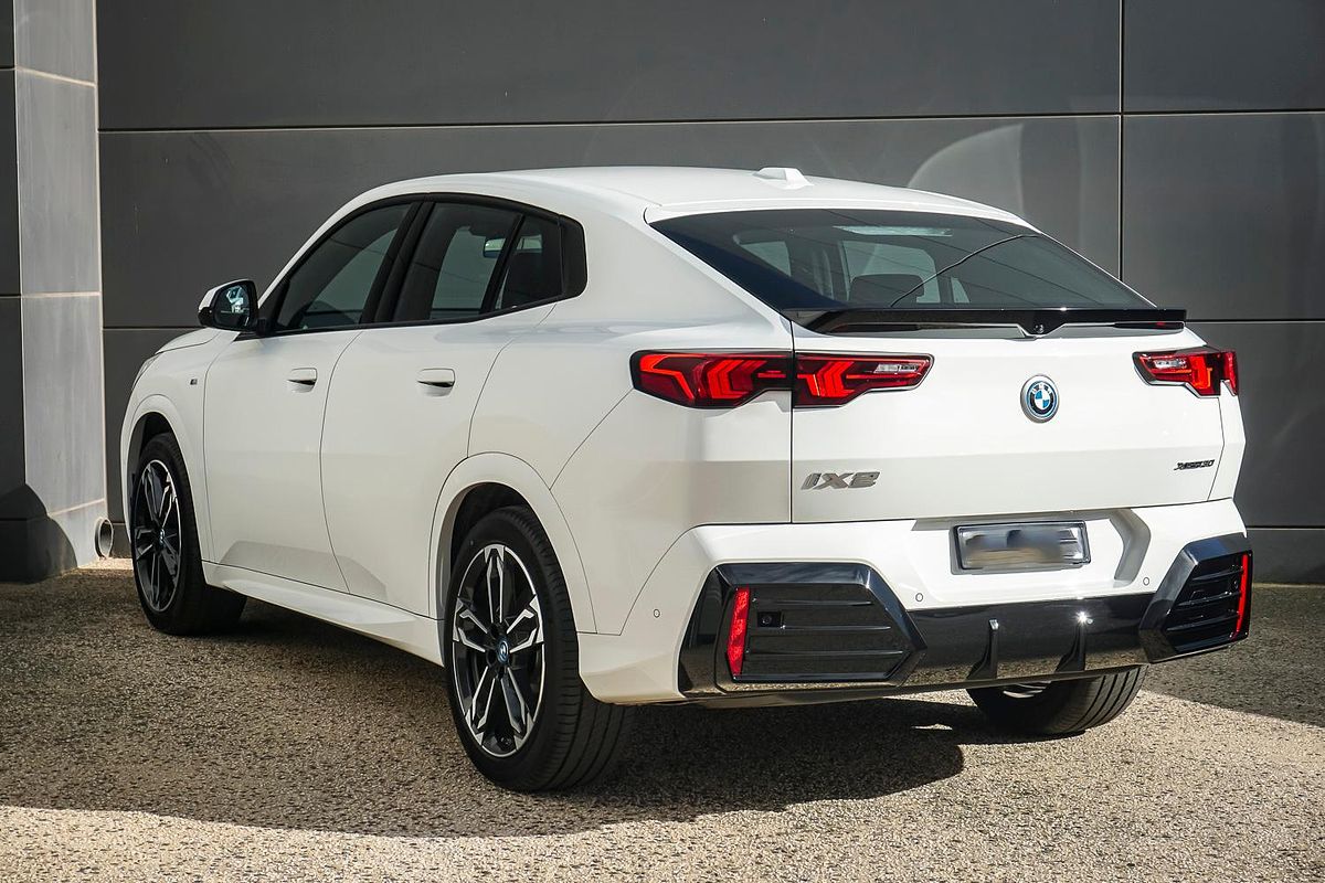 2024 BMW iX2 xDrive30 M Sport U10