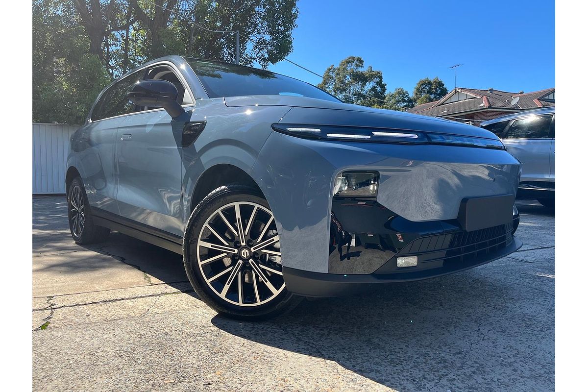 2026 Leapmotor B10 Design LR A12