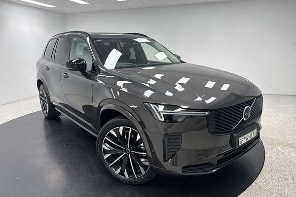 2025 Volvo XC90 Ultra B5 Bright