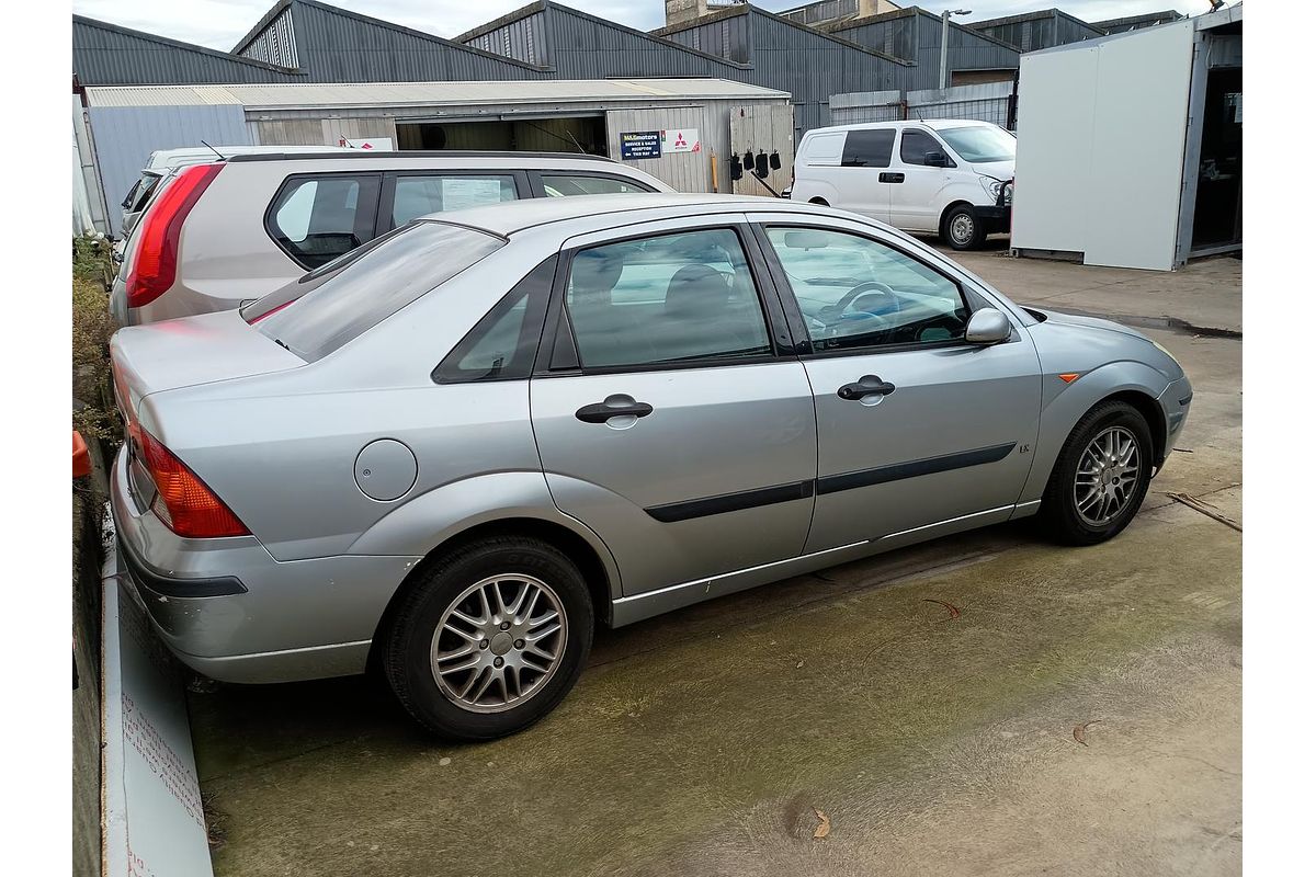 2004 Ford Focus LX LR
