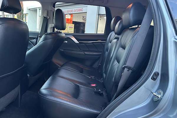 2017 Mitsubishi Pajero Sport Exceed QE thumb-14