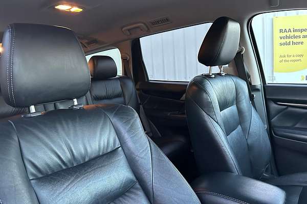 2017 Mitsubishi Pajero Sport Exceed QE thumb-19