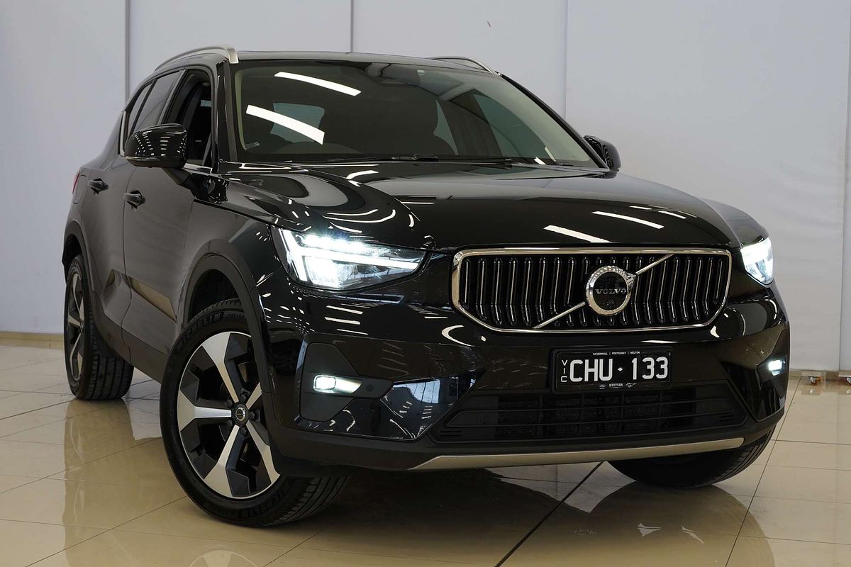 2022 Volvo XC40 Ultimate B4 Bright