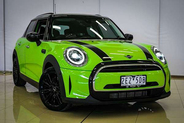 2022 MINI Hatch Cooper MINI Yours F55 LCI-2