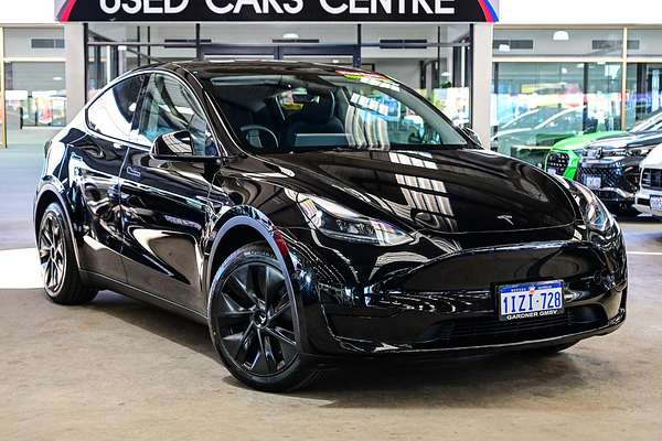 2024 Tesla Model Y Rear-Wheel Drive