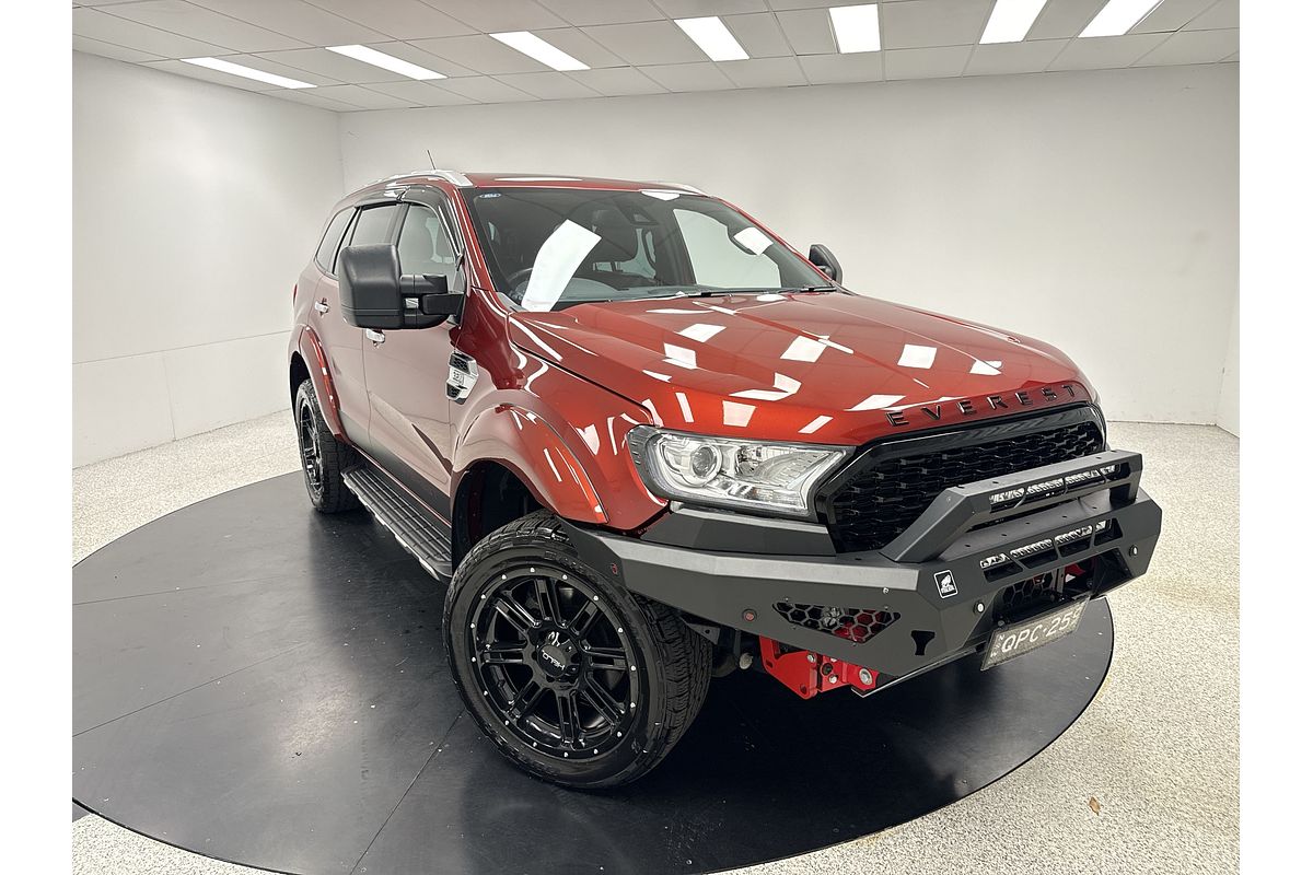 2016 Ford Everest