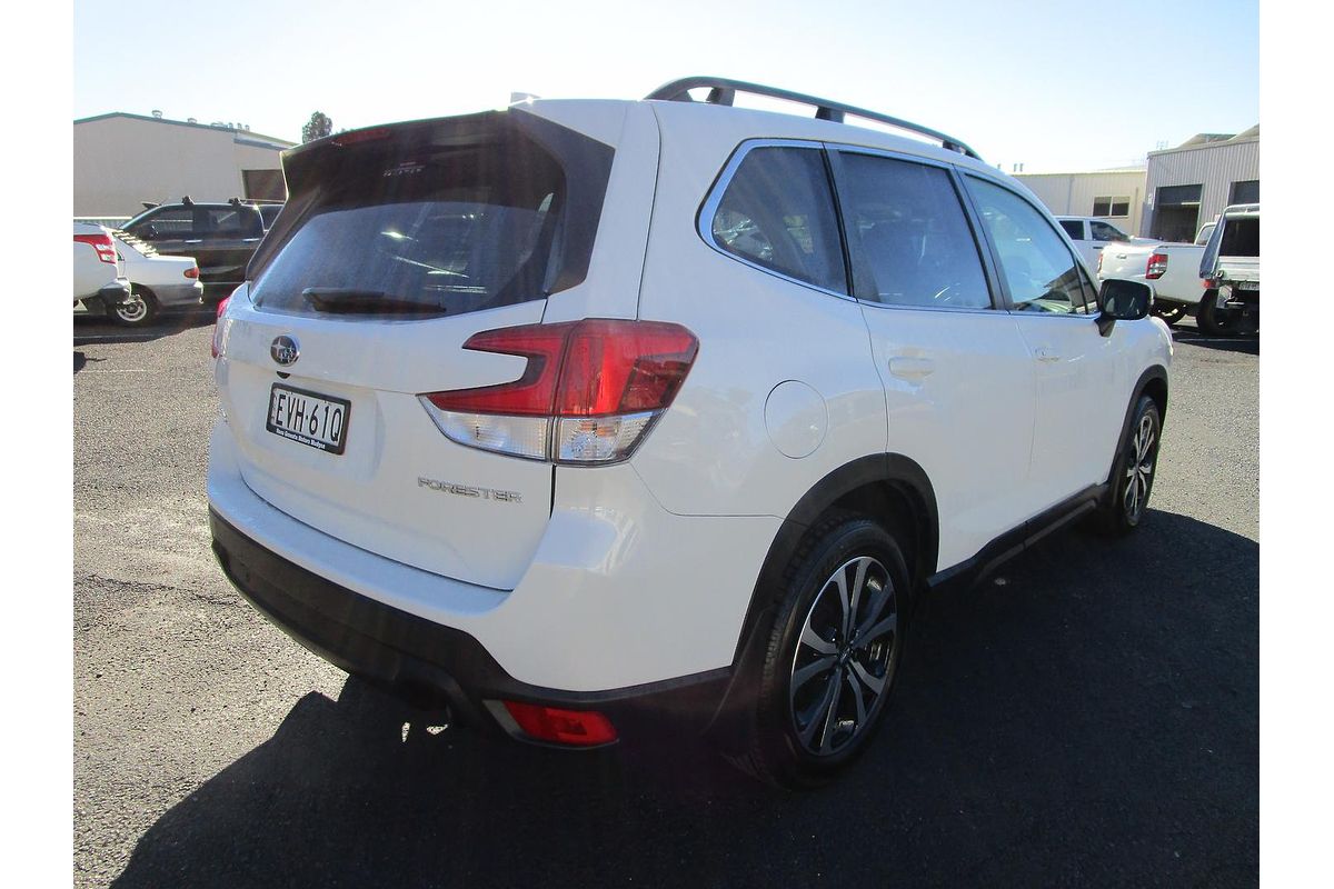2023 Subaru Forester 2.5i Premium S5