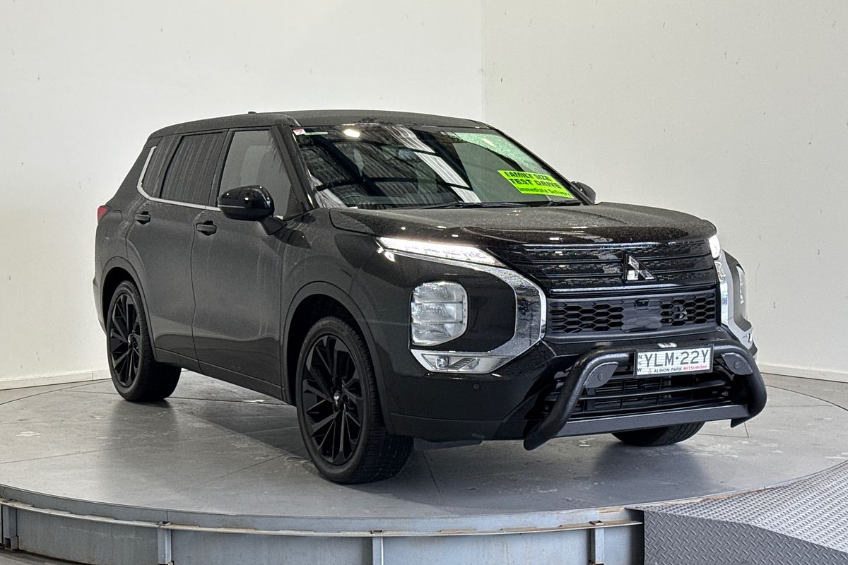 2023 Mitsubishi Outlander LS ZM