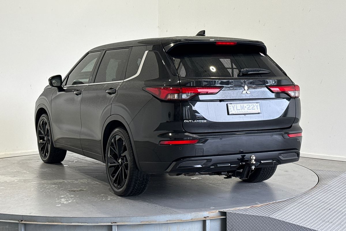 2023 Mitsubishi Outlander LS ZM