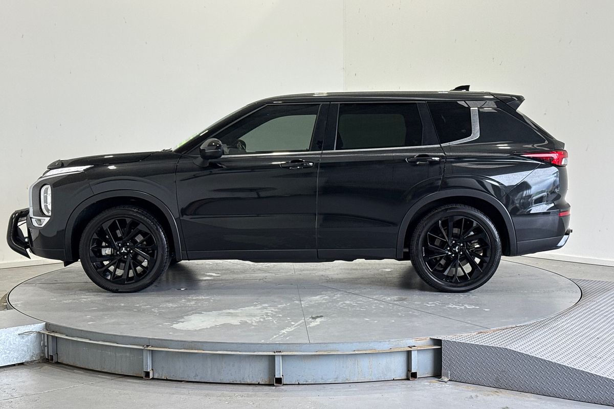 2023 Mitsubishi Outlander LS ZM