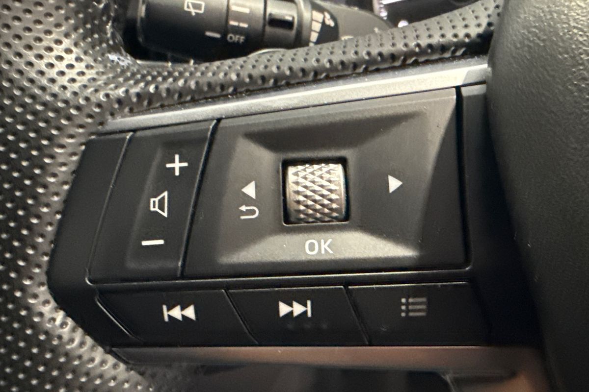 2023 Mitsubishi Outlander LS ZM