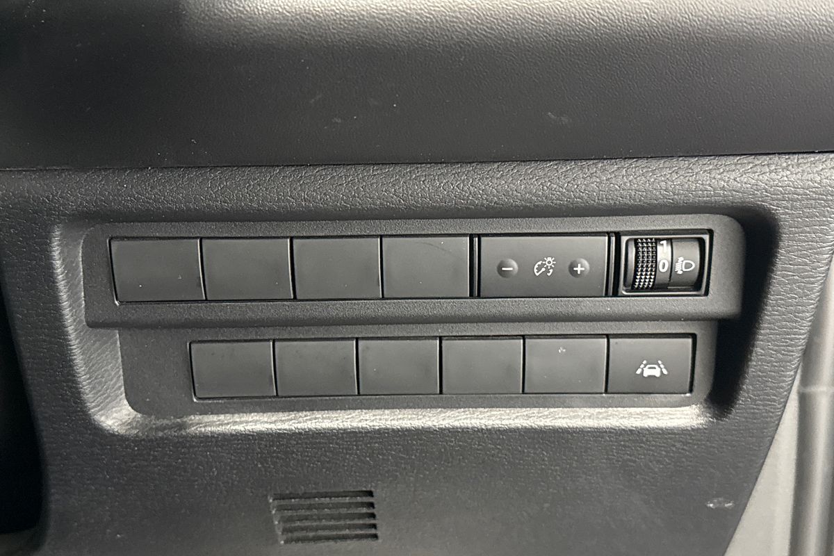 2023 Mitsubishi Outlander LS ZM