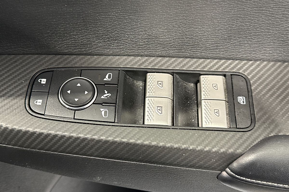 2023 Mitsubishi Outlander LS ZM