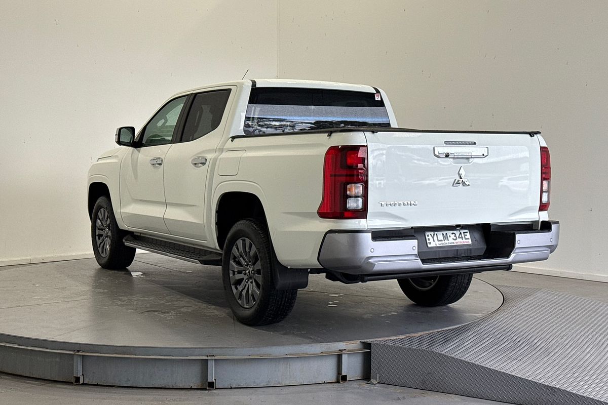 2023 Mitsubishi Triton GLS MV