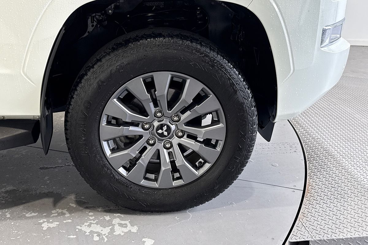 2023 Mitsubishi Triton GLS MV