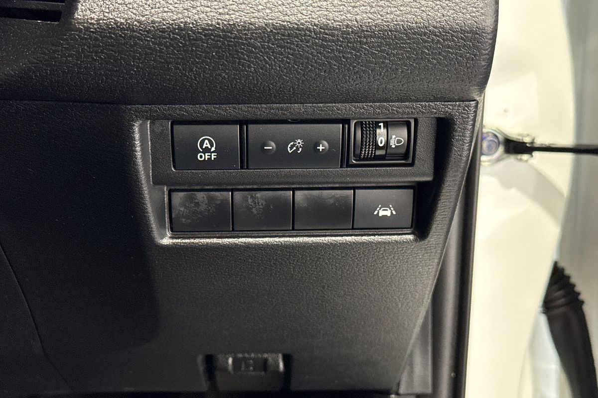 2023 Mitsubishi Triton GLS MV