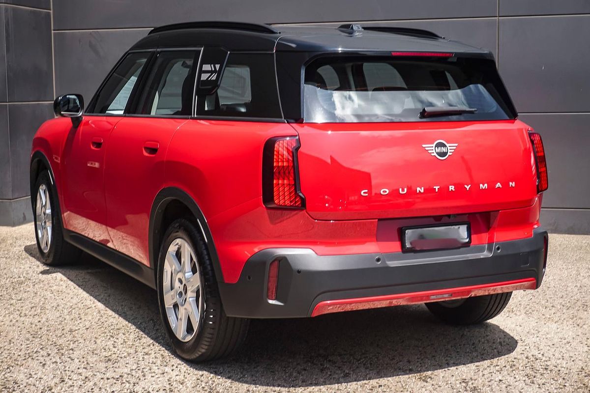 2024 MINI Countryman C Classic U25