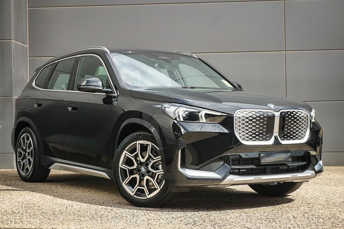 2026 BMW iX1 xDrive30 xLine U11