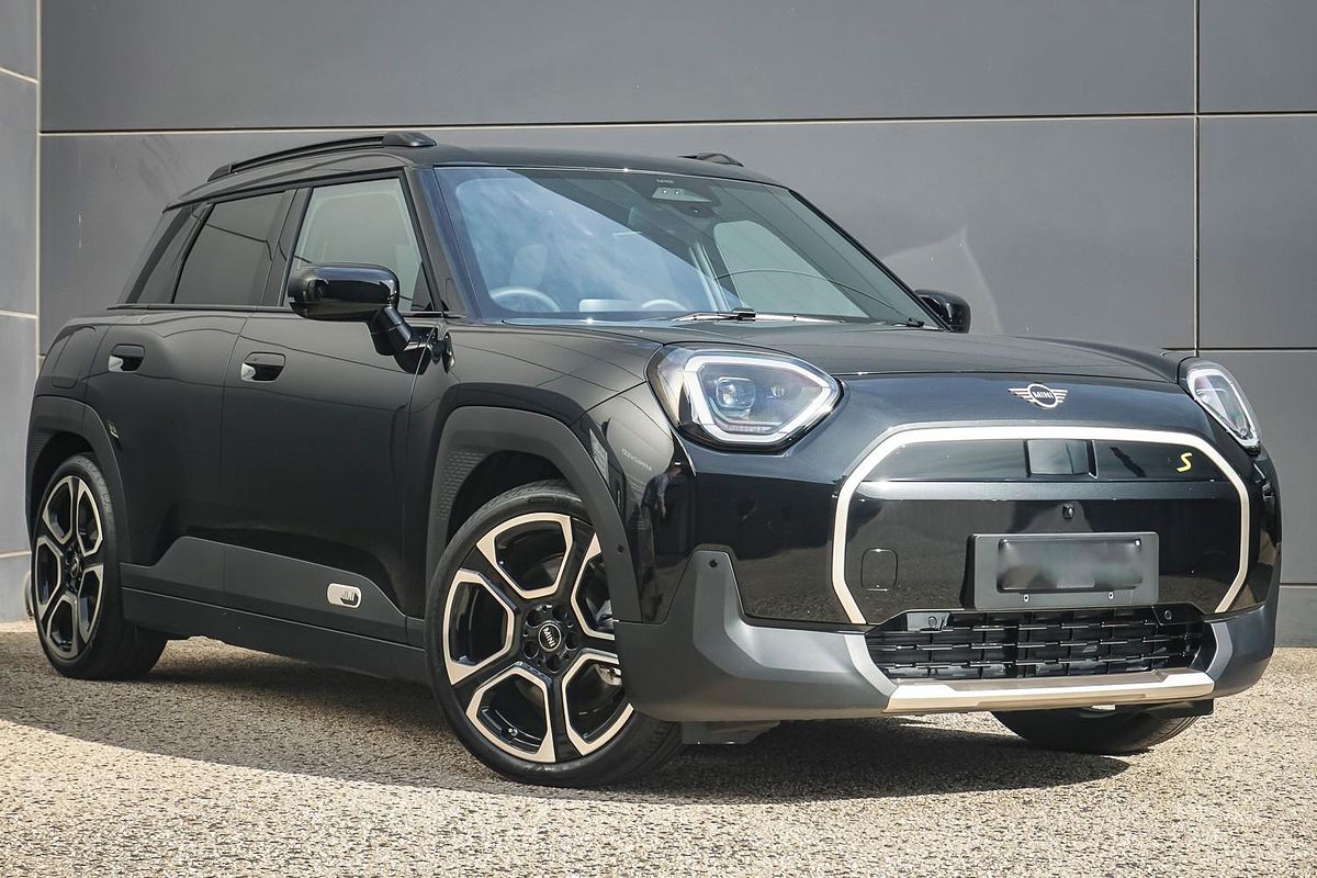 2025 MINI Aceman SE Favoured J05