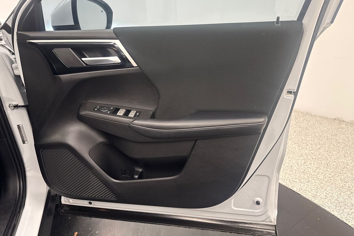 2023 Mitsubishi Outlander ES ZM