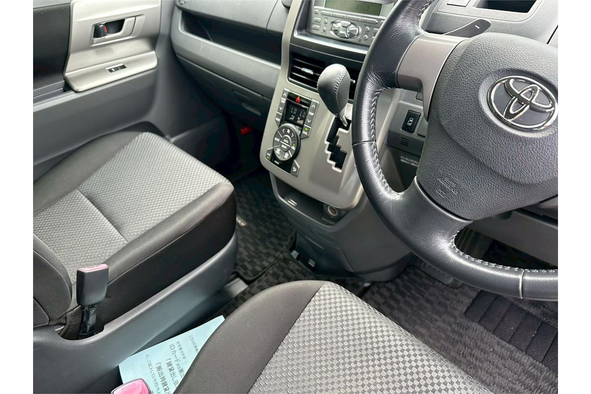 2008 Toyota Noah Welcab