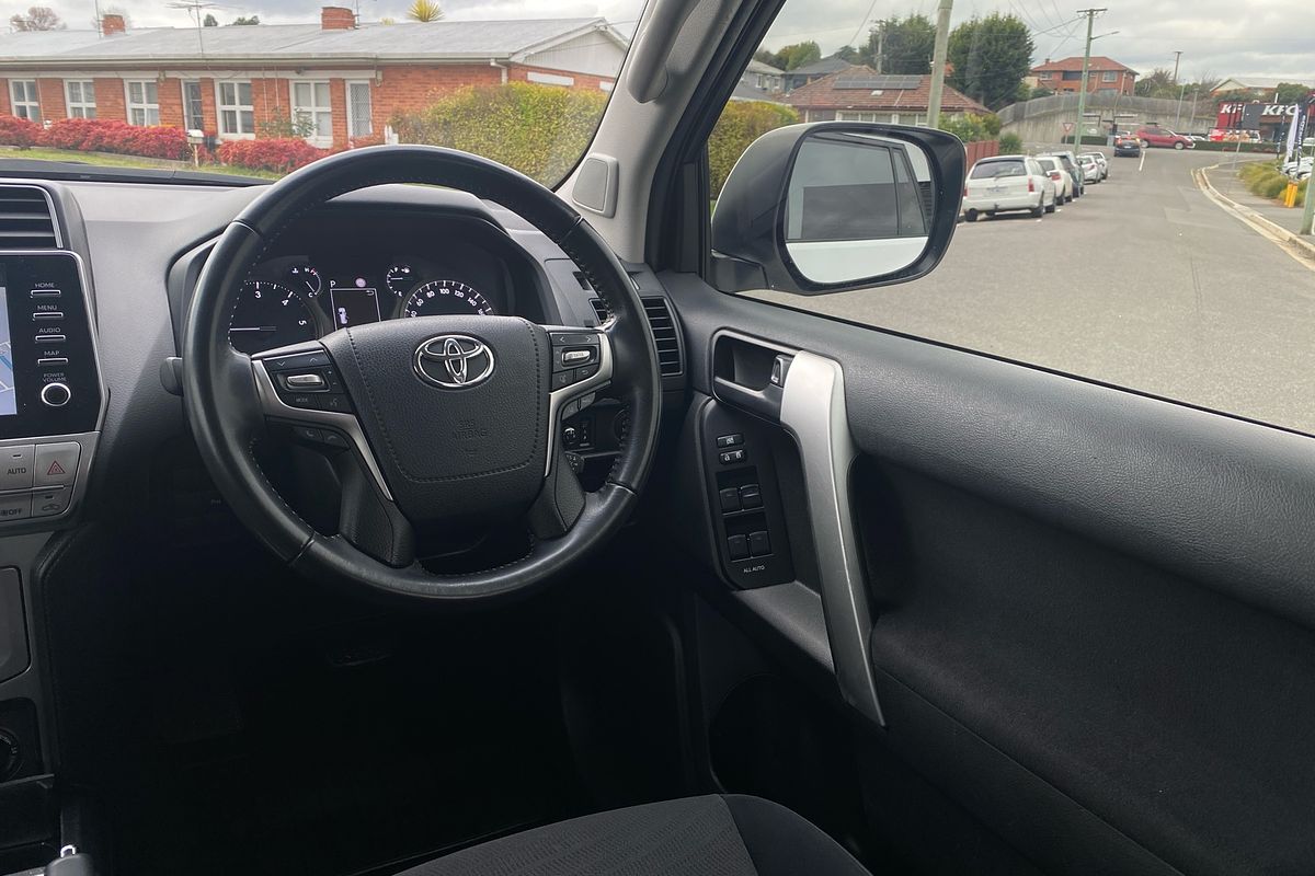 Prado GXL 2.8L T Diesel Automatic Wagon 4277430 005