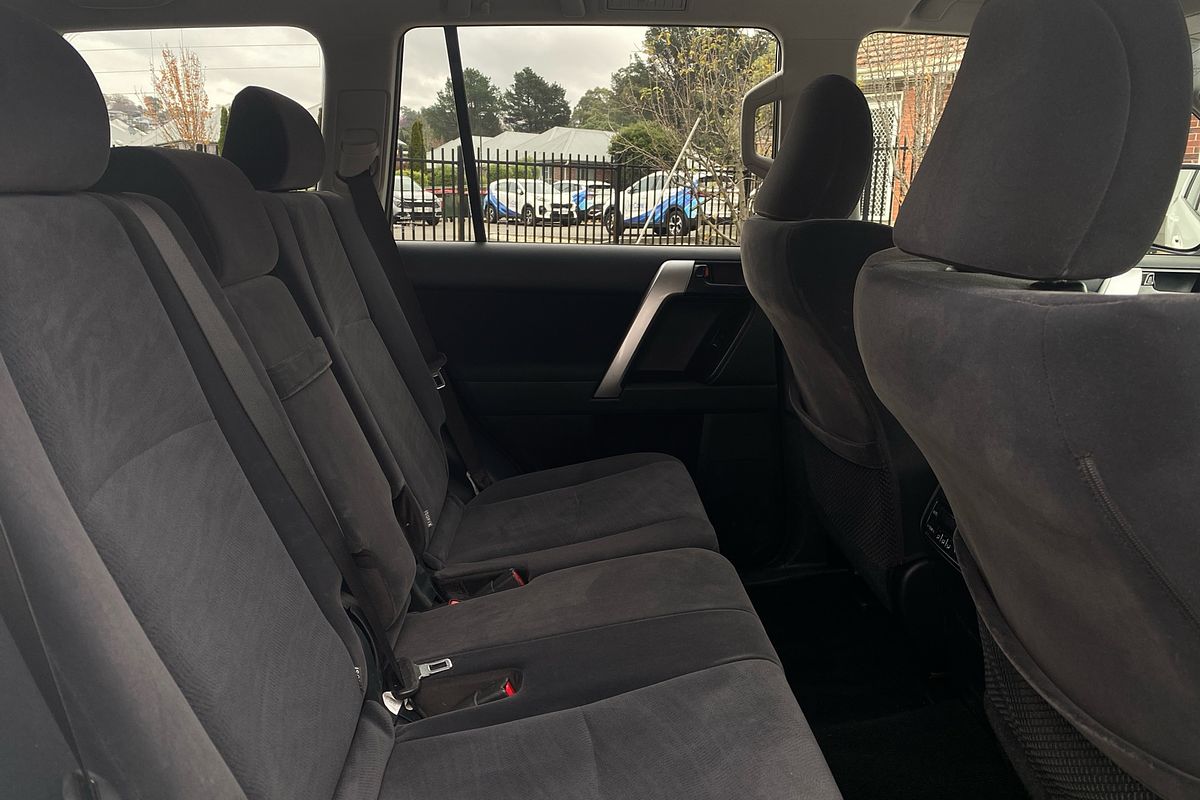 Prado GXL 2.8L T Diesel Automatic Wagon 4277430 005