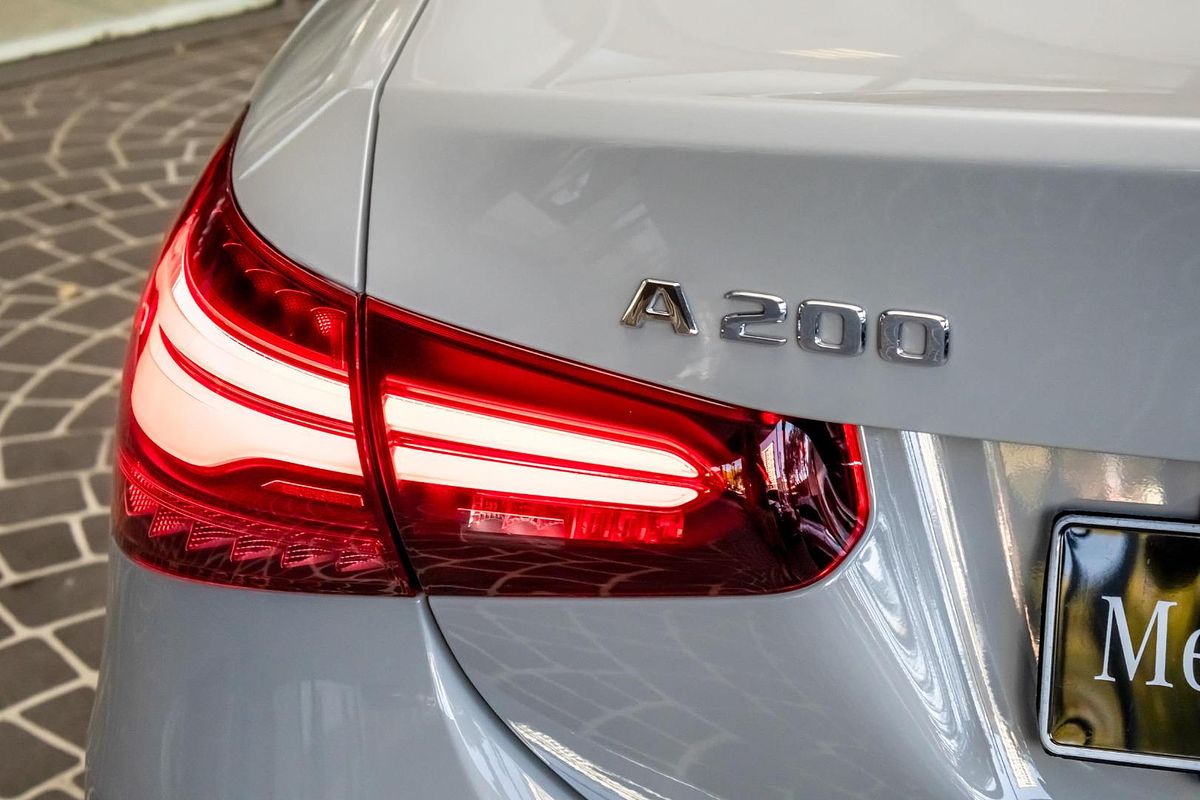 V177 806MY A200 Special Ed SED DUAL 7sp 1.3T
