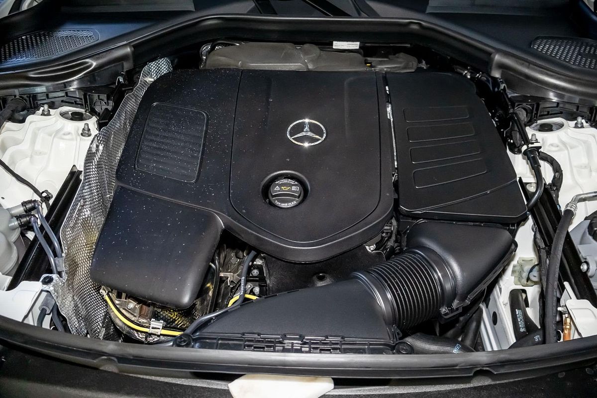 C254 806+056MY GLC300 CPE 9G 9 sp 2.0T/17kW