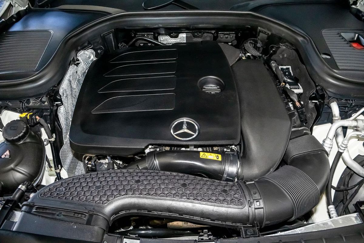 X253 802MY GLC200 WAG 5dr 9G 9 sp 2.0T