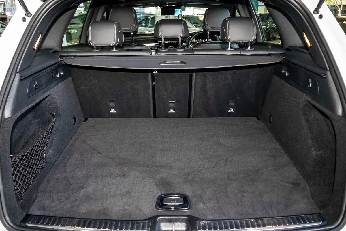 X253 802MY GLC200 WAG 5dr 9G 9 sp 2.0T