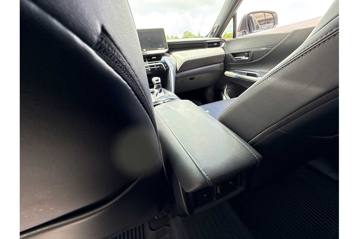 SOLD 2022 Toyota Venza Limited in 070 BLIZZARD PEARL | Used SUV