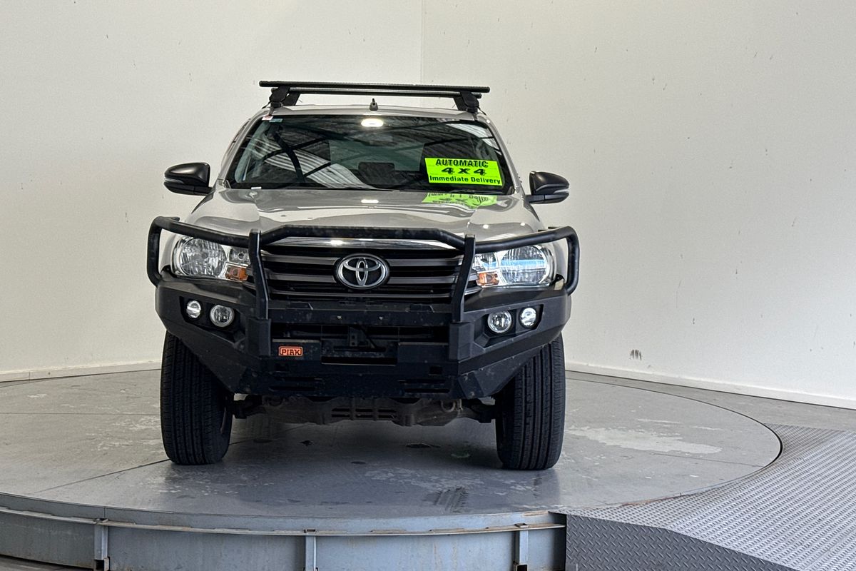 2018 Toyota Hilux SR (4x4) GUN126R MY17 4X4
