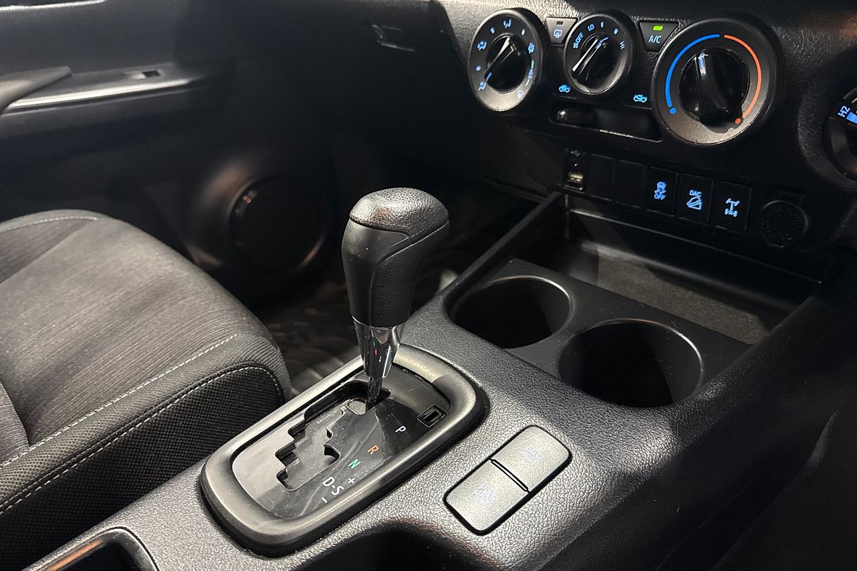 2018 Toyota Hilux SR (4x4) GUN126R MY17 4X4