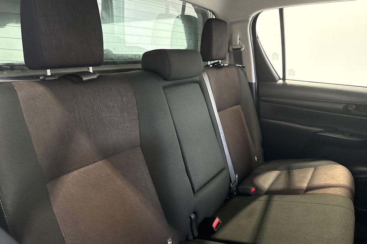 2018 Toyota Hilux SR (4x4) GUN126R MY17 4X4