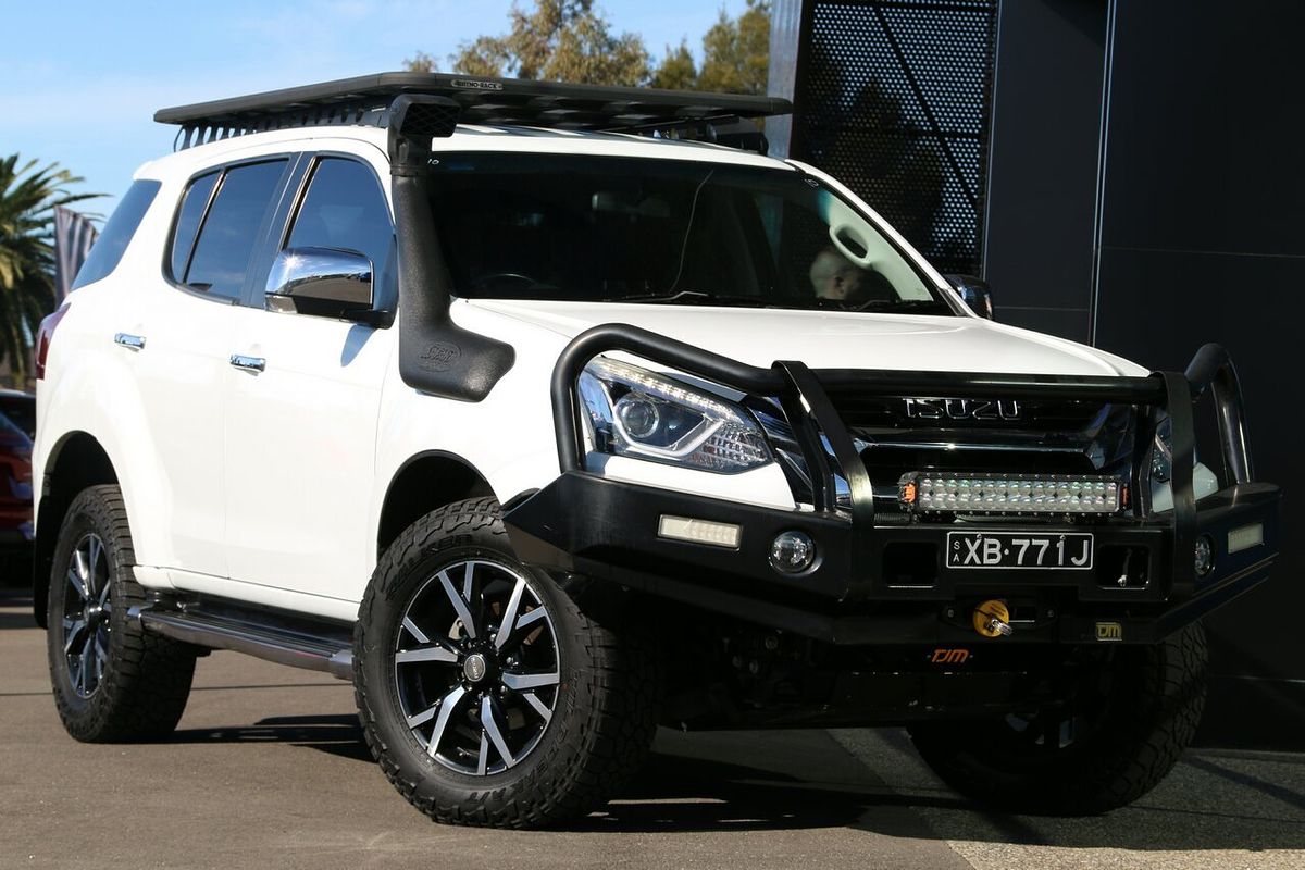 2021 Isuzu MU-X LS-T
