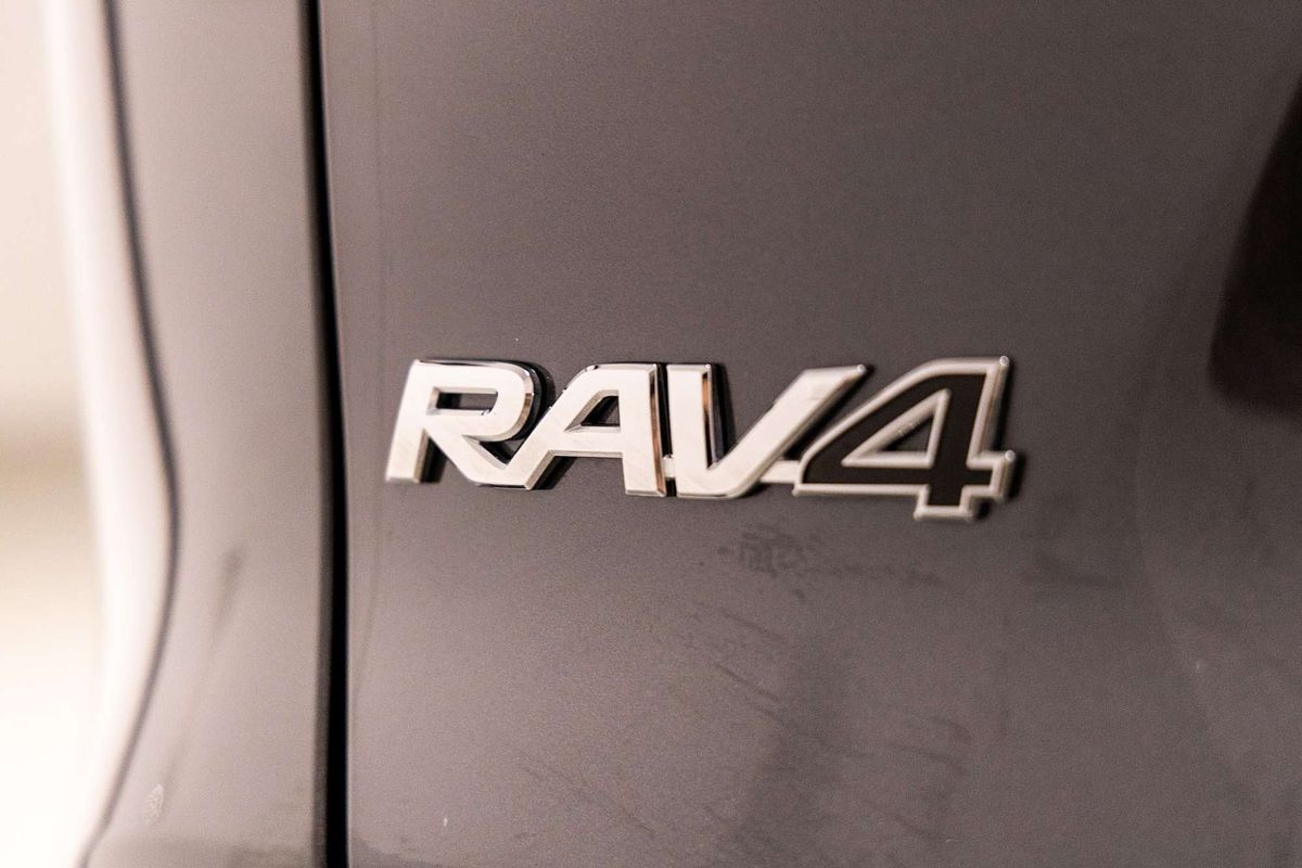 2020 Toyota RAV4 Cruiser AXAH52R