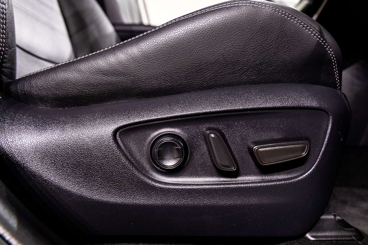 2020 Toyota RAV4 Cruiser AXAH52R